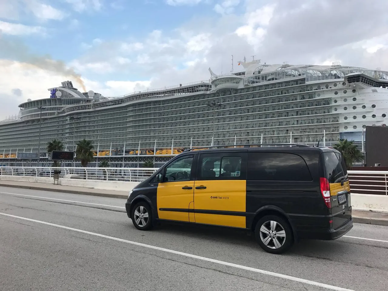 taxi puerto de barcelona